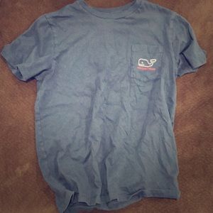 Vineyard vines t shirt